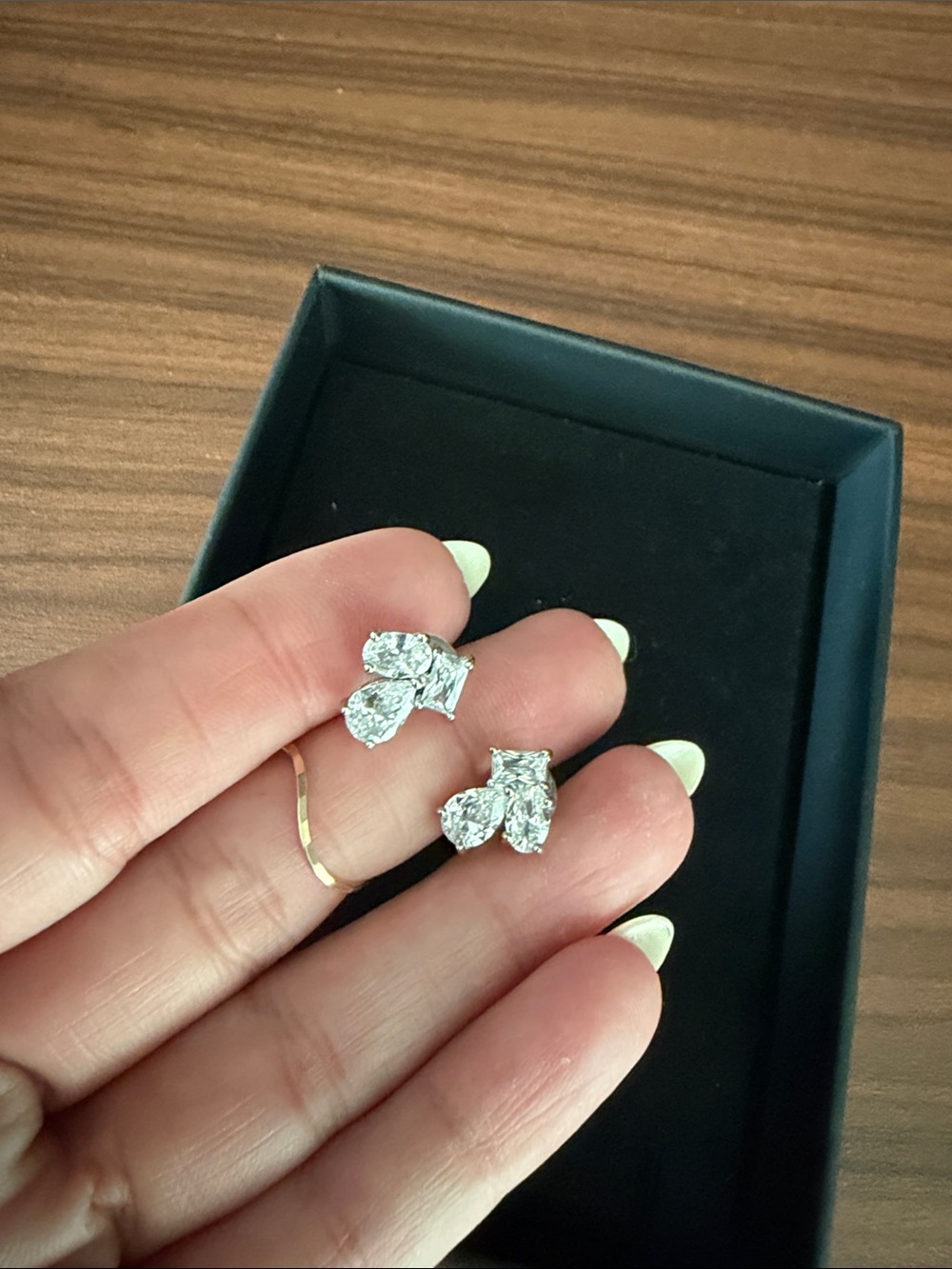 NEVER WORN**SHASHI Silver-Tone Trio Crystal Drop Stud Earrings - White - Picture 3 of 5